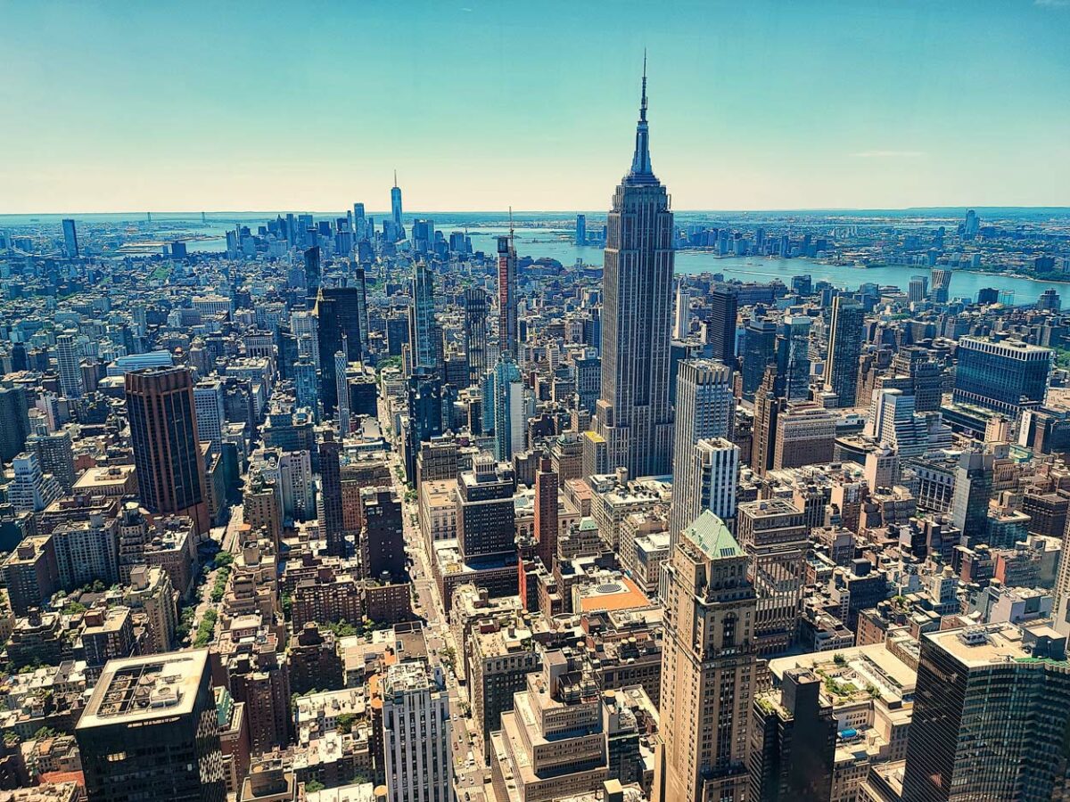 Midtown Manhattan and New York city-break atmosphere for World Cup travel
