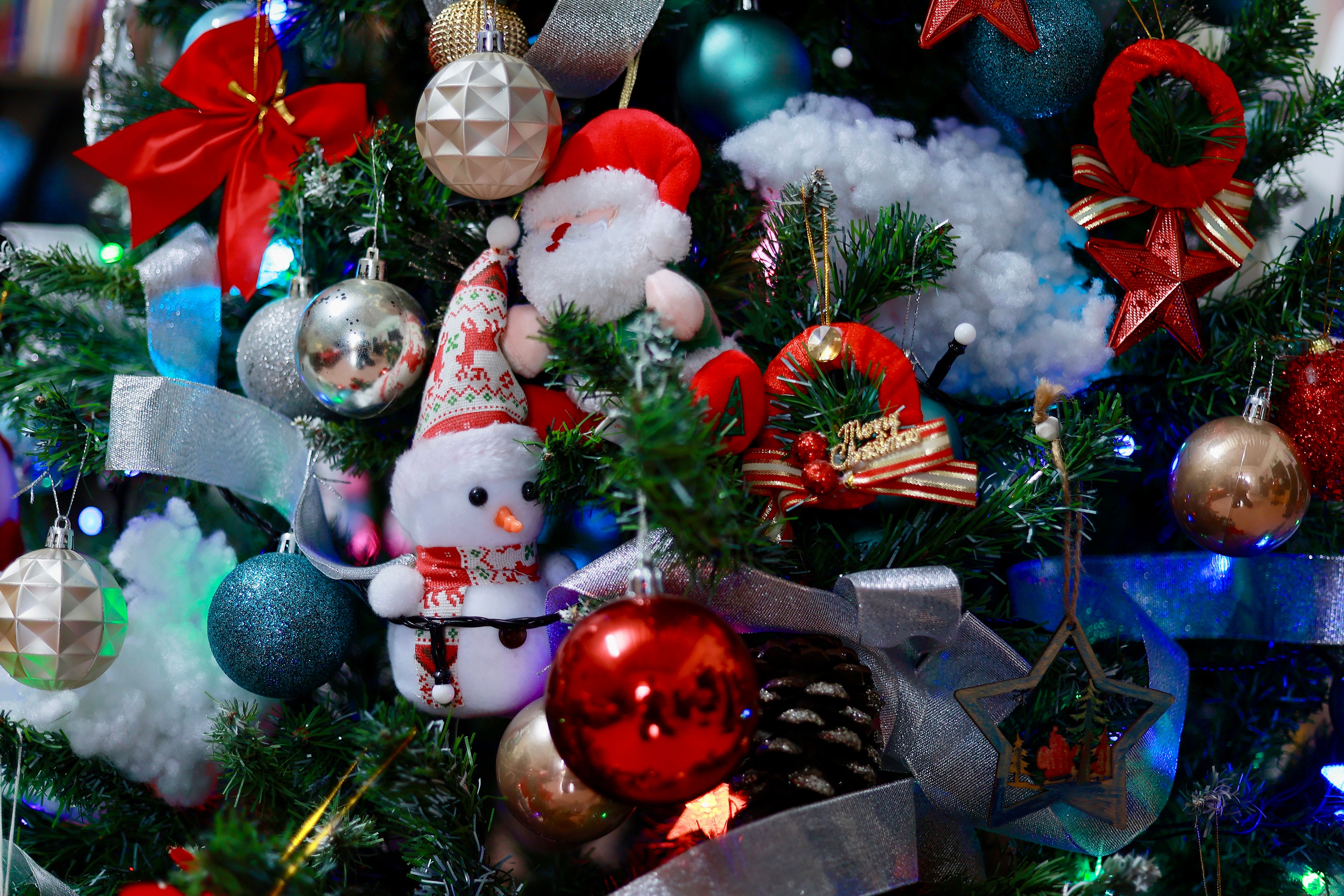 Christmas flight deals and holiday packages