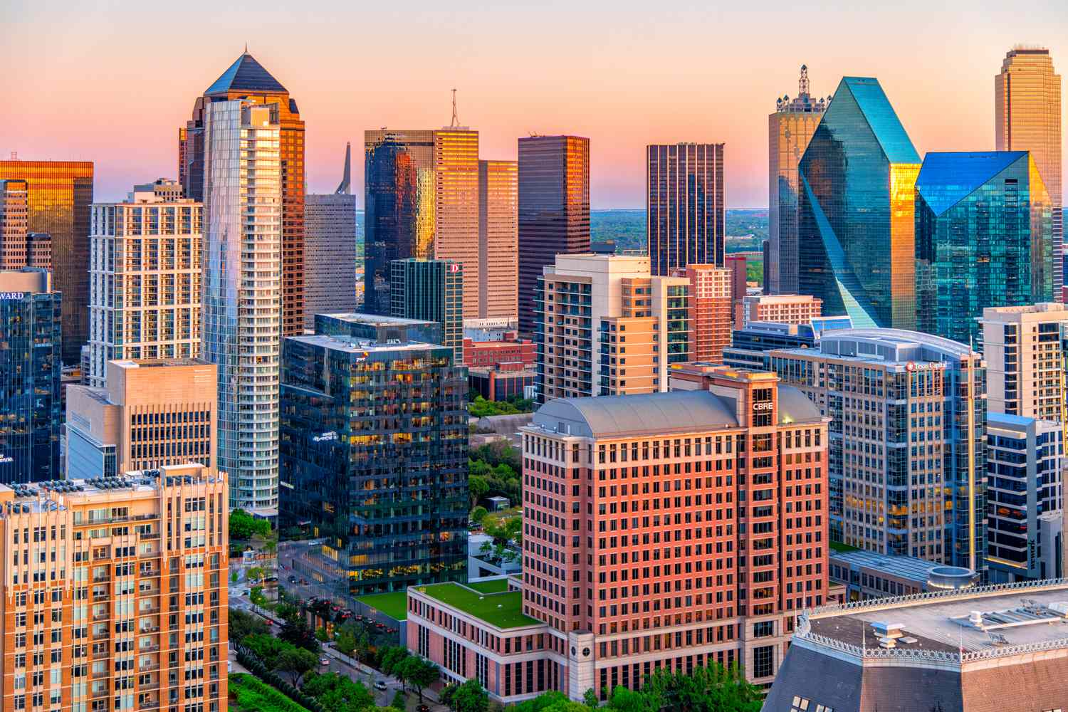 Flight deals Dallas from UK