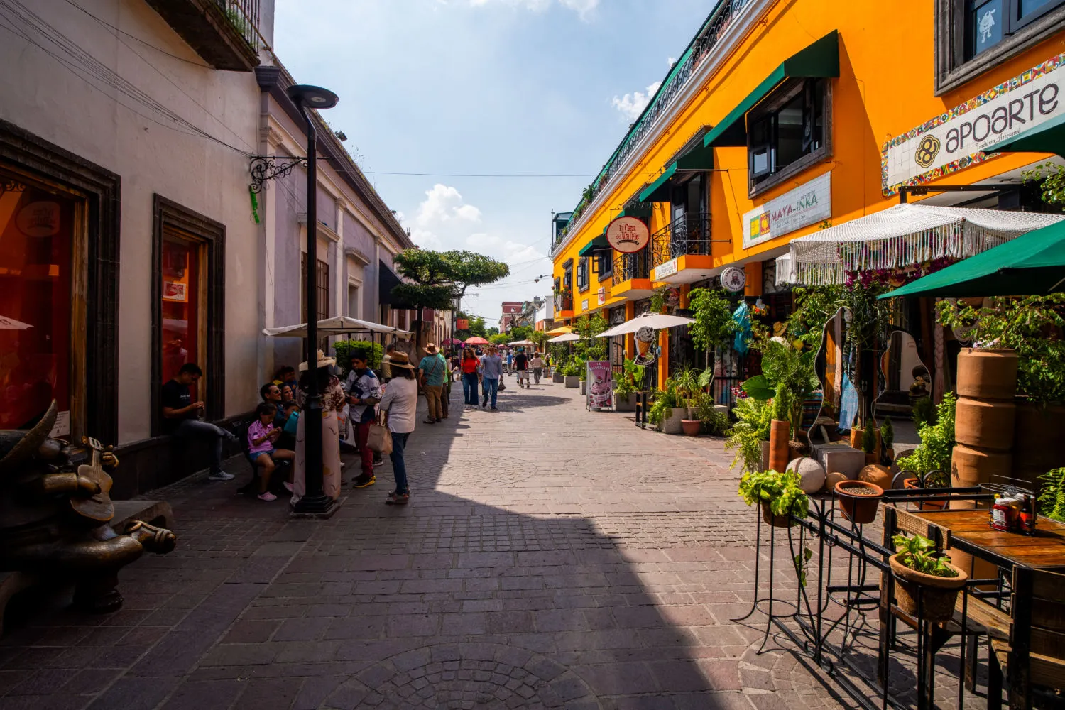 Tlaquepaque day trip and colourful streets near Guadalajara