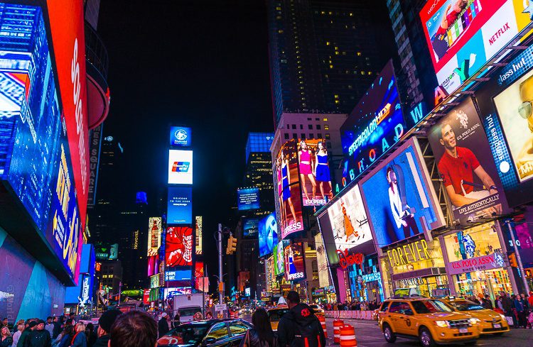 New York shopping and nightlife