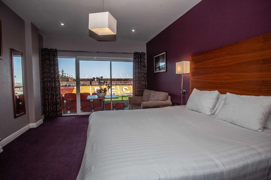 Hotel room near World Cup host city placeholder