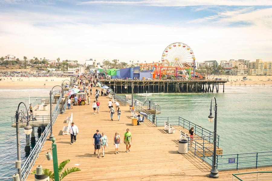 Santa Monica coastline and beach hotels for Los Angeles World Cup stays