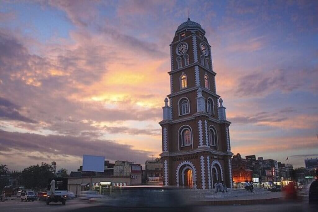 London to Sialkot flights