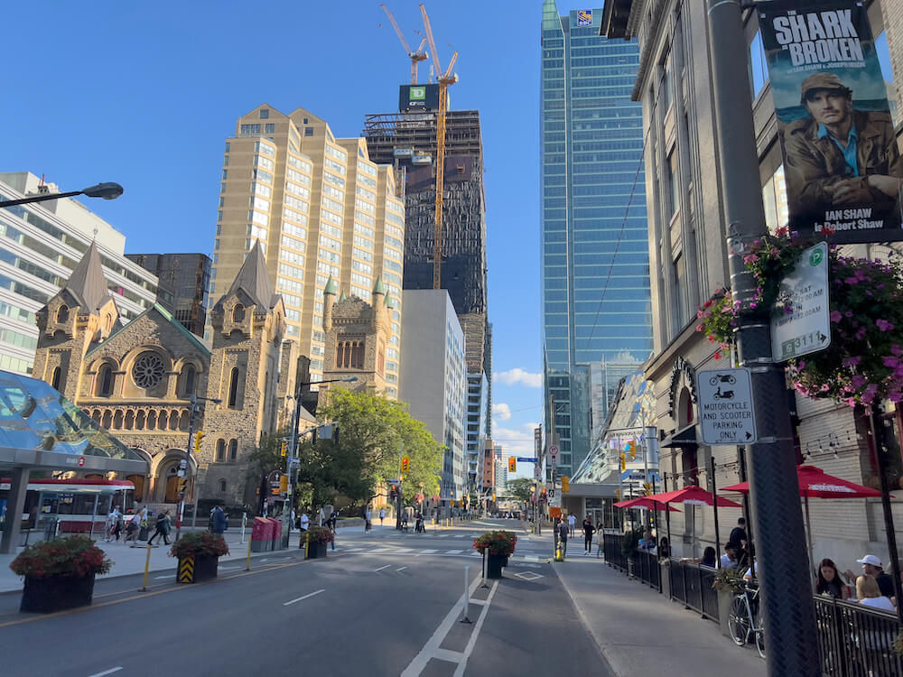 Downtown Toronto skyline and Entertainment District for World Cup 2026 stays