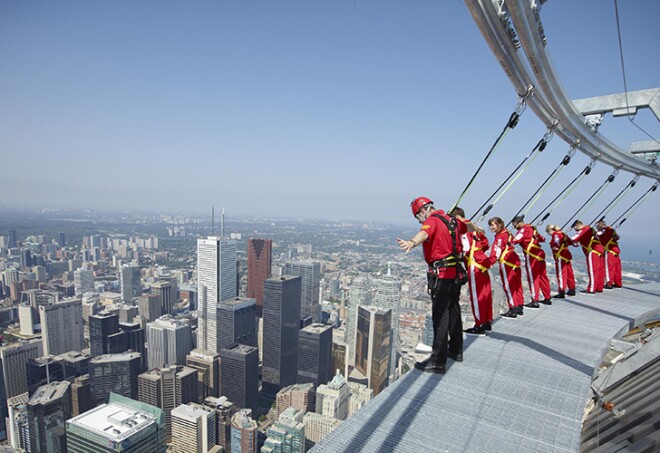 CN Tower and downtown Toronto skyline