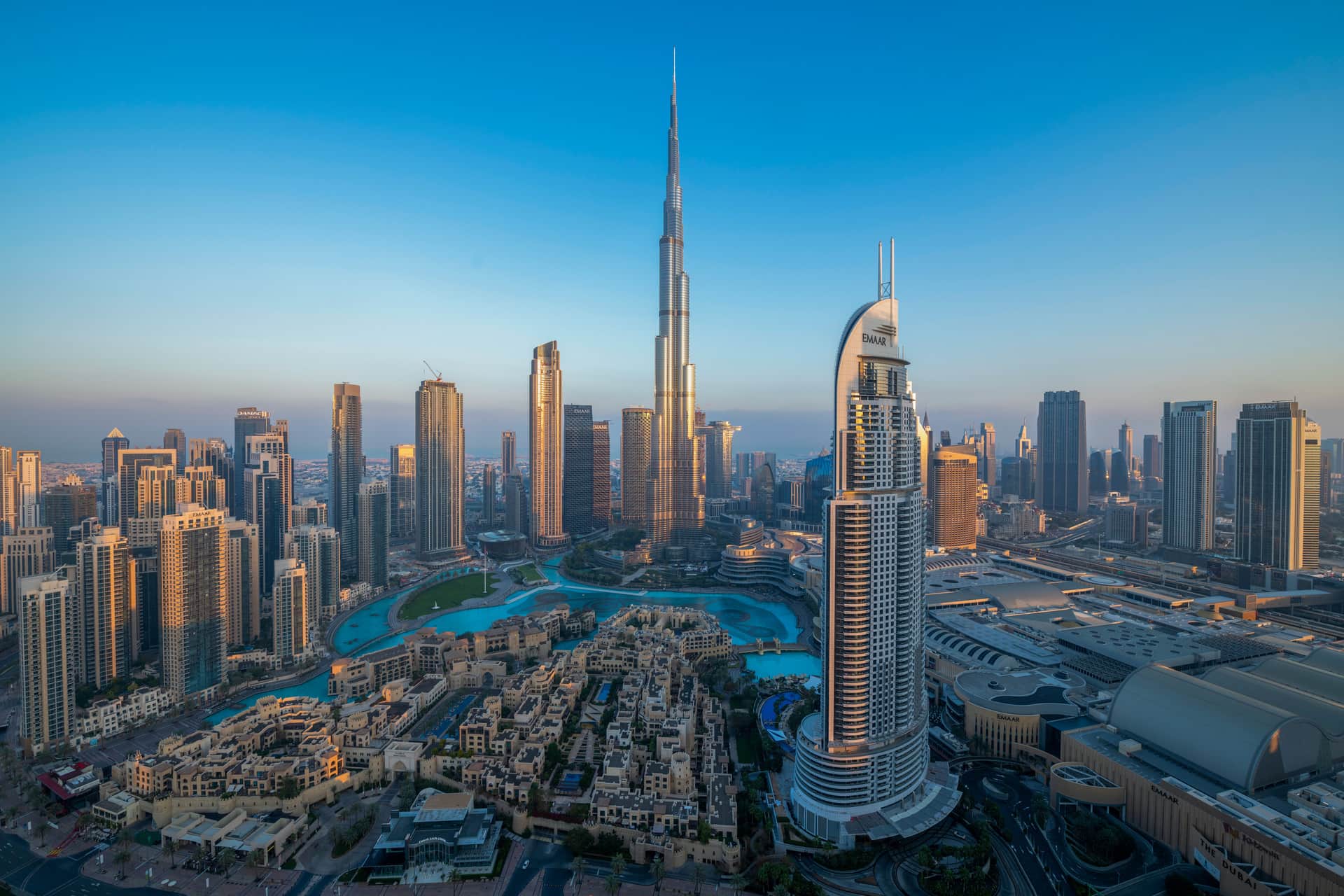 Burj Khalifa Dubai skyline view